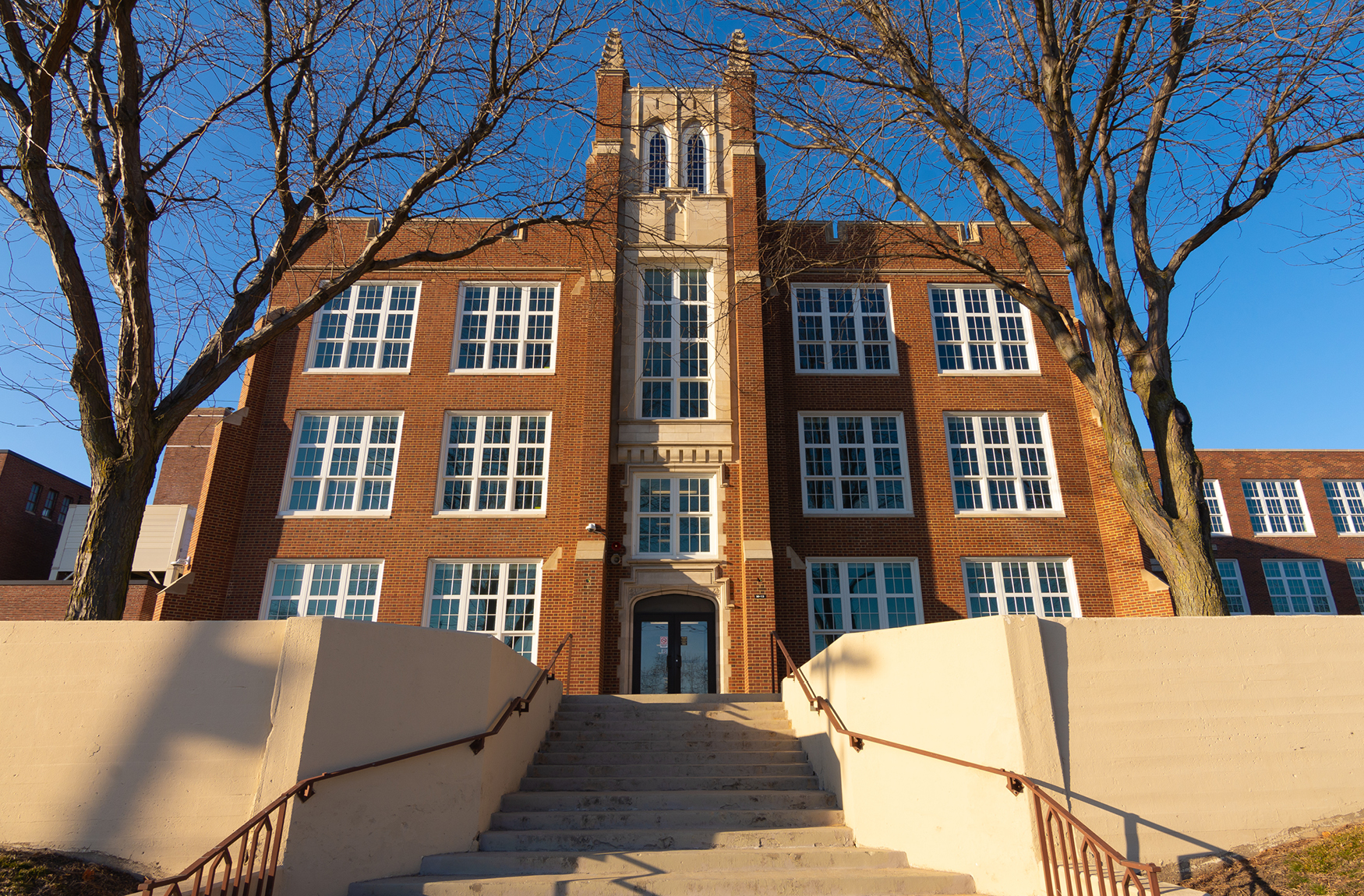 North Dakota Governor Signs Ten Commandments School Bill - Vimarsana News
