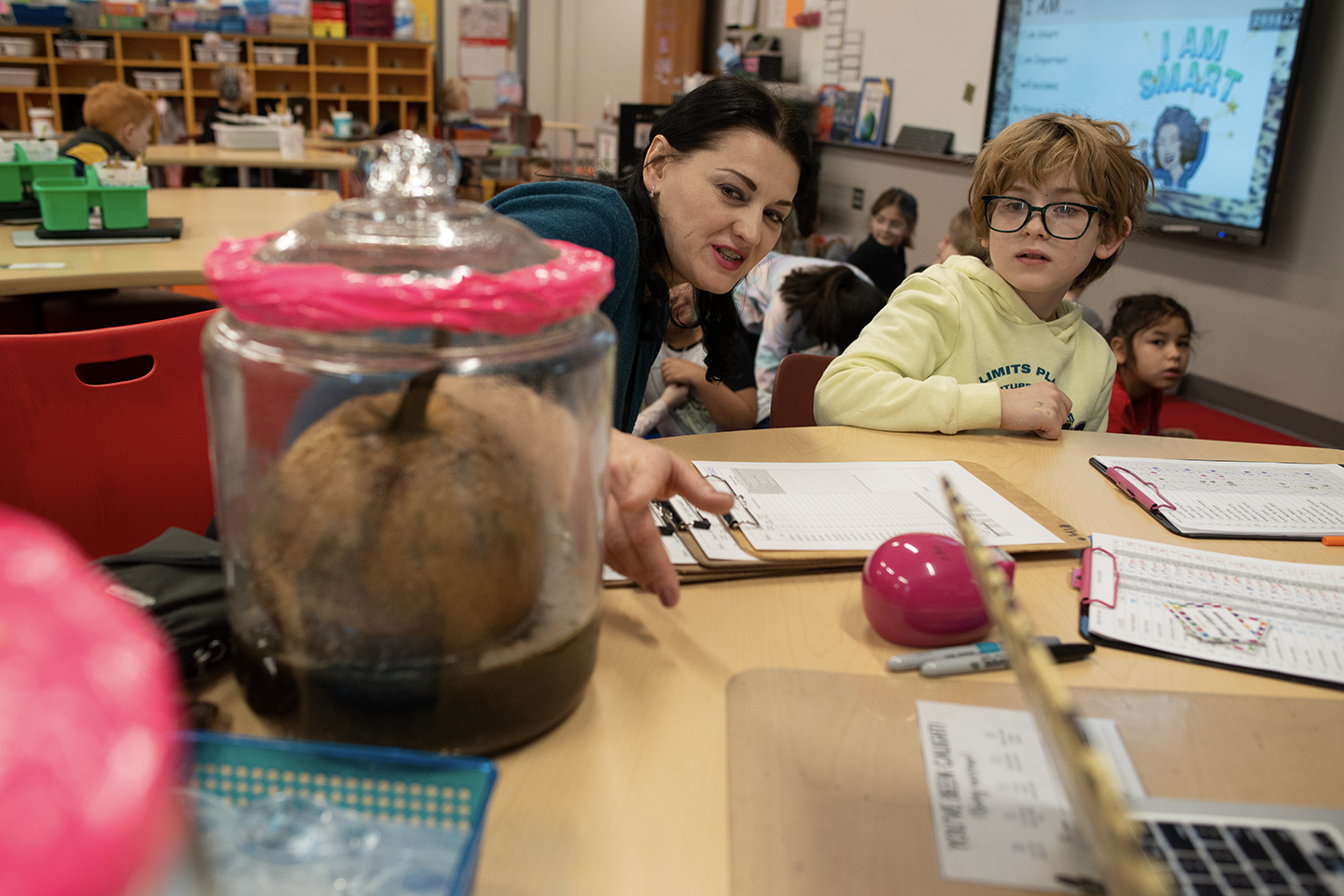 The School District That's Enrolling Ukrainian Refugees—and Hiring Their Parents - Vimarsana News